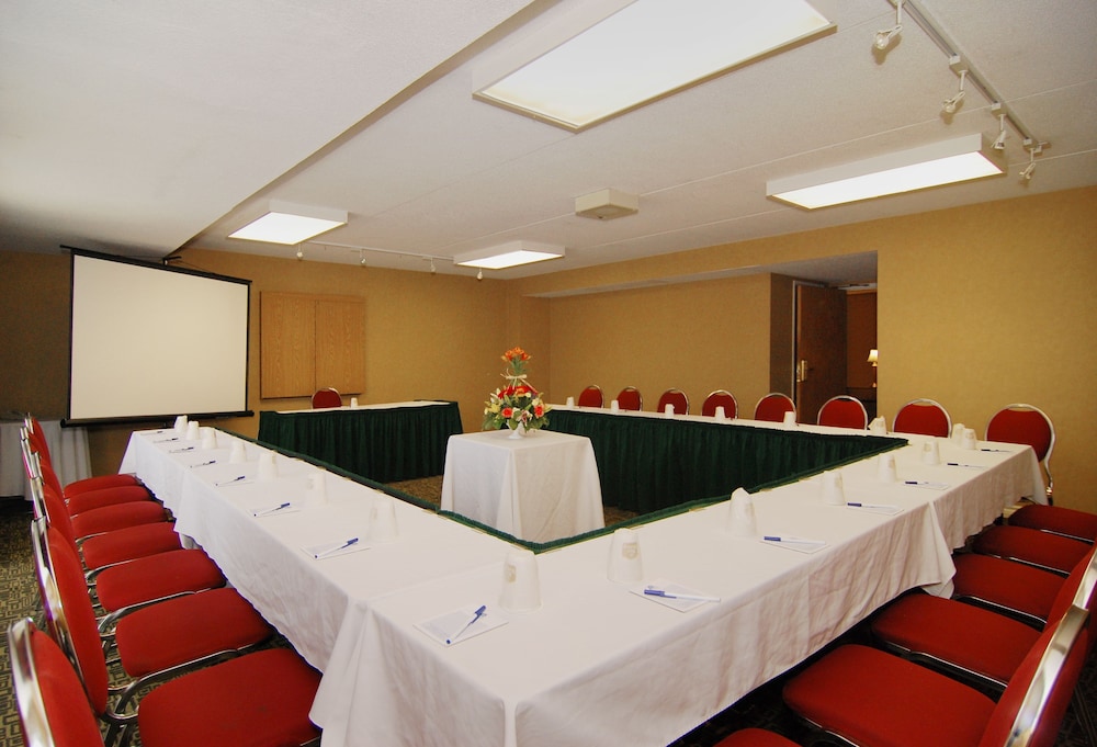 Quality Inn and Suites Brampton 42/47