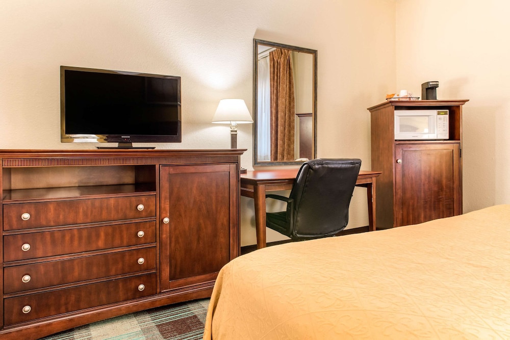 Quality Inn Suites Miamisburg 11/35