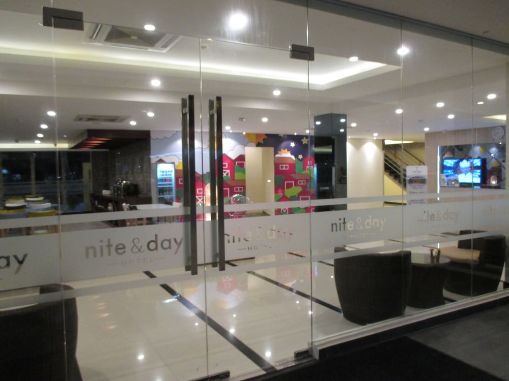 Nite And Day Batam Jodoh Square 10/38