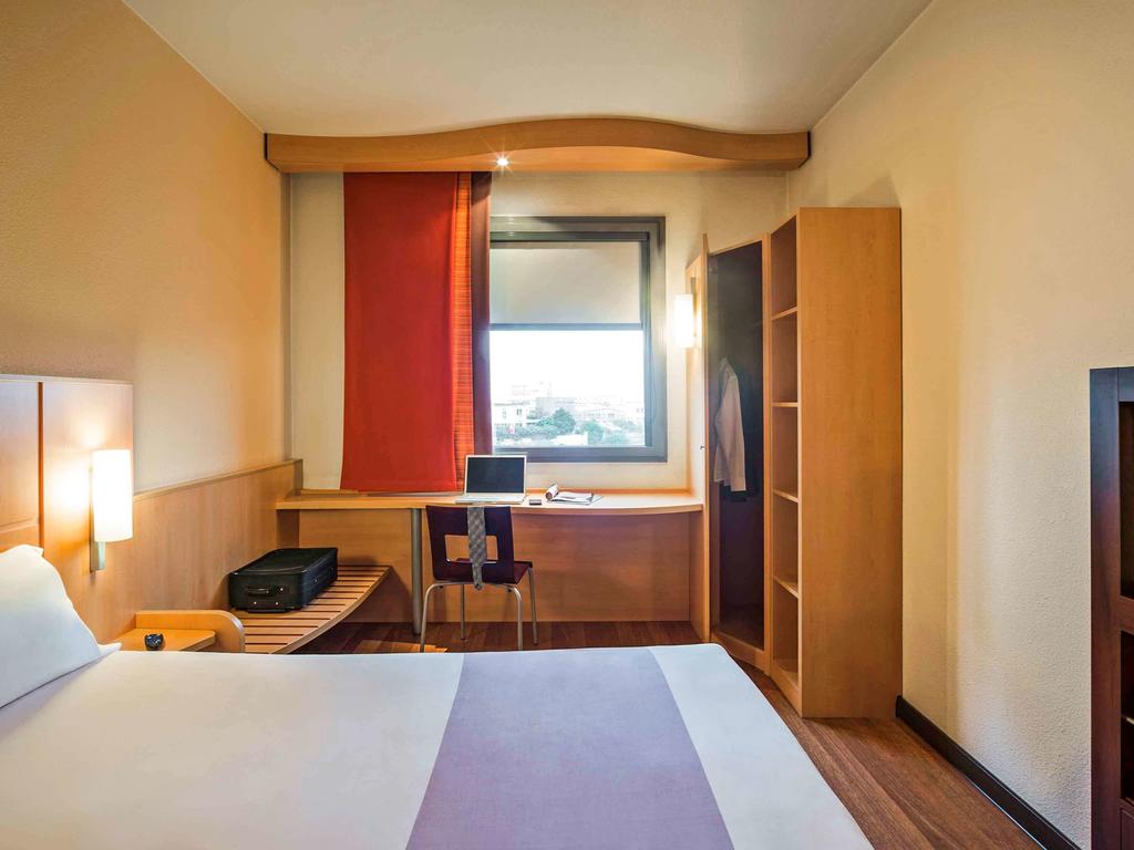 Standard, Double Bed