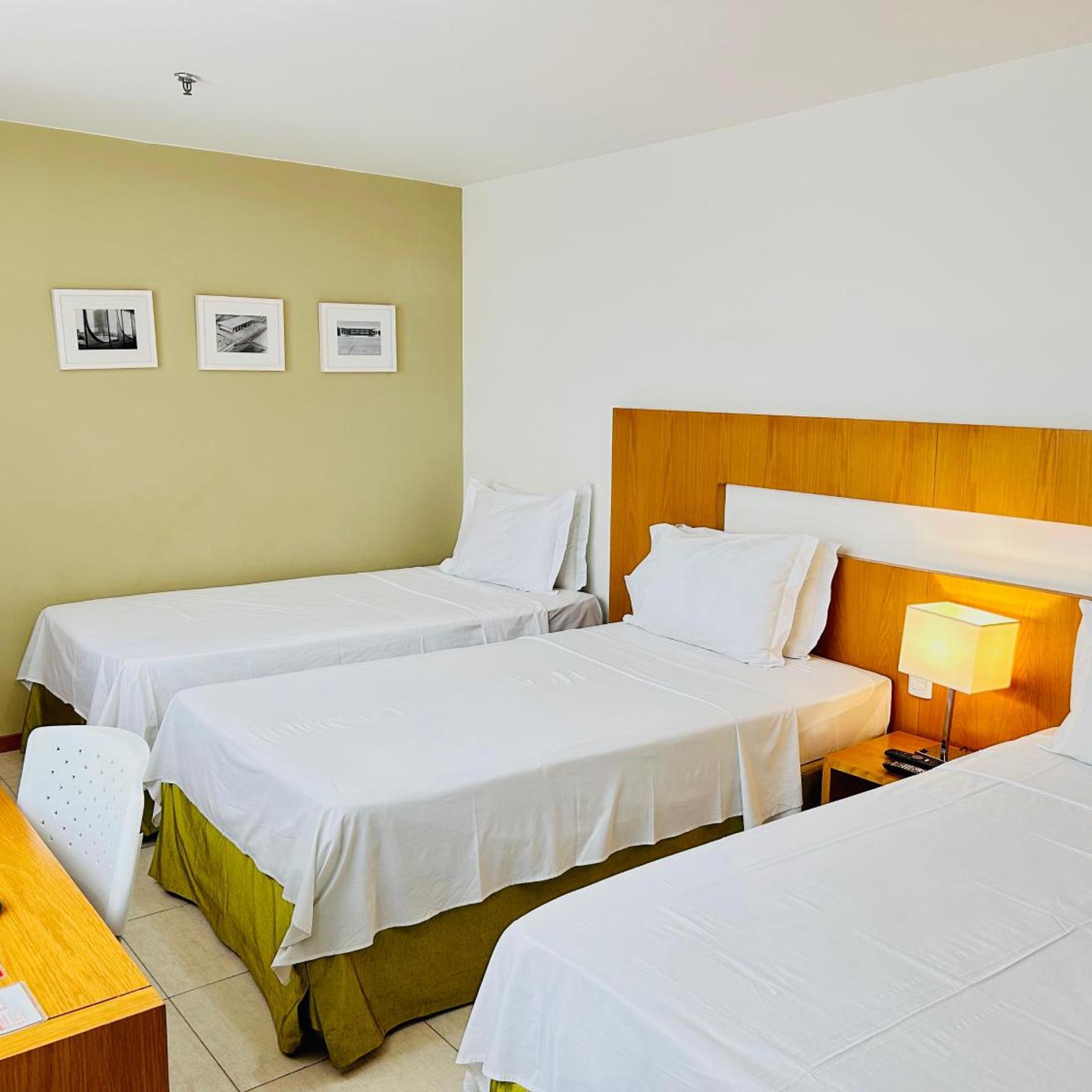 NAOUM HOTEL 11/25