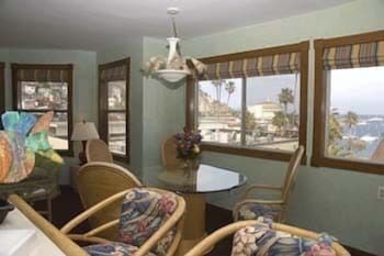 Glenmore Plaza Hotel 34/59