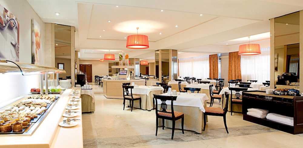 Hesperia Sevilla Hotel 63/72