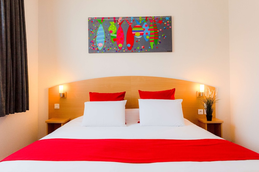 Hotel Kyriad Quimper Pont L Abbe 12/45