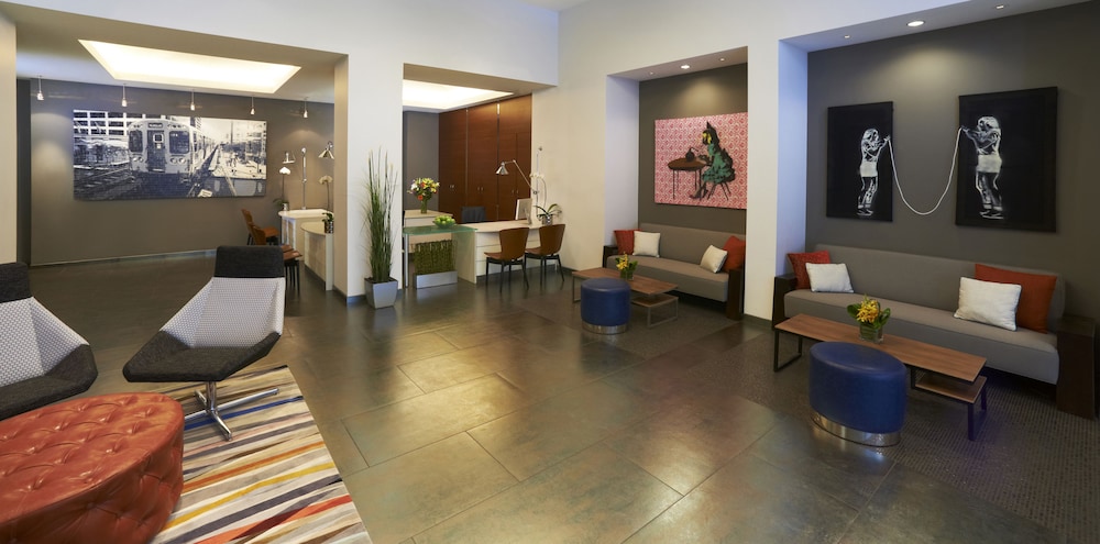 Kinzie Hotel 19/39