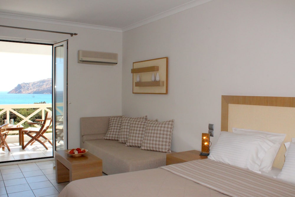GOLDEN MILOS BEACH 20/51