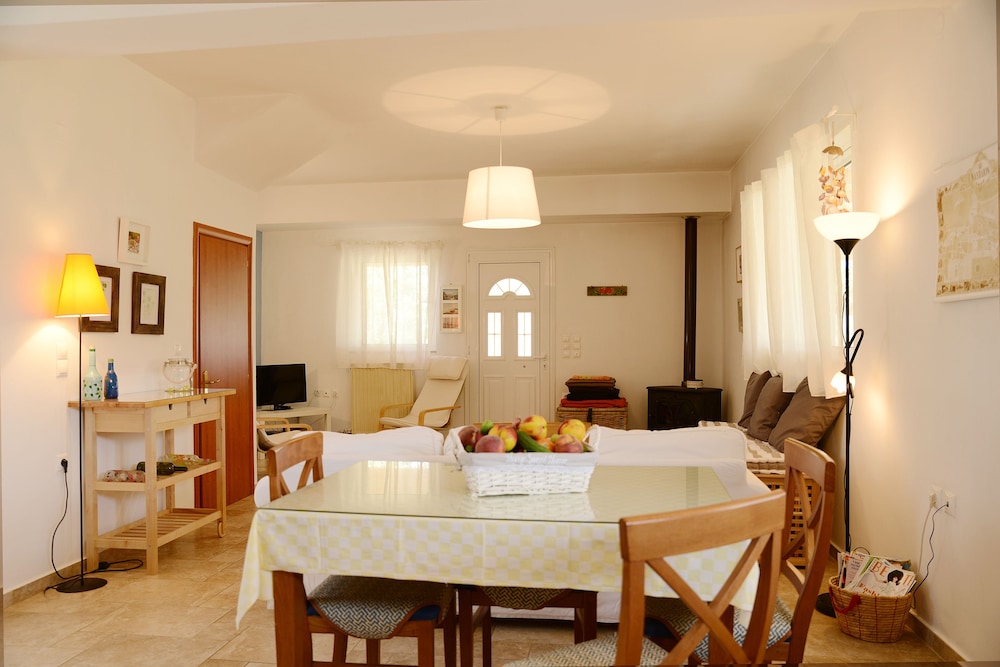 Agrotospita Country Houses 37/50