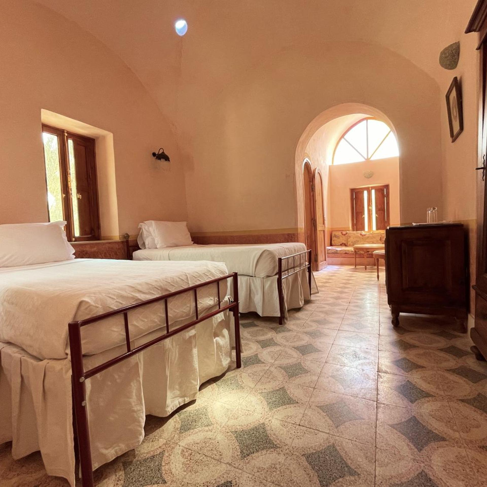Standard, Twin Beds