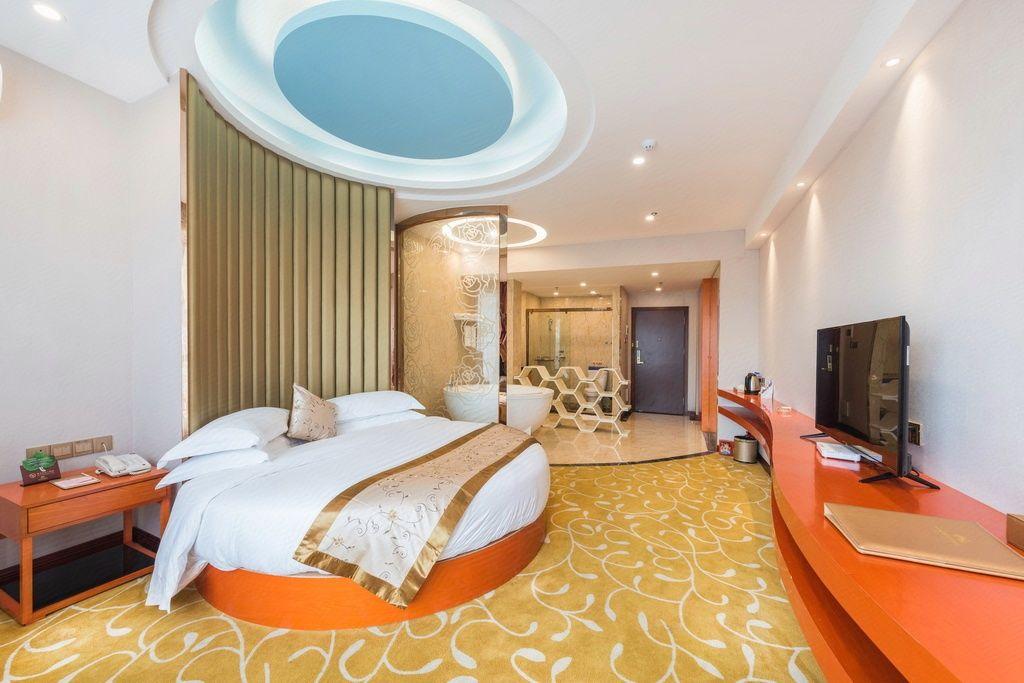 Fuyue Holiday Hotel 21/34