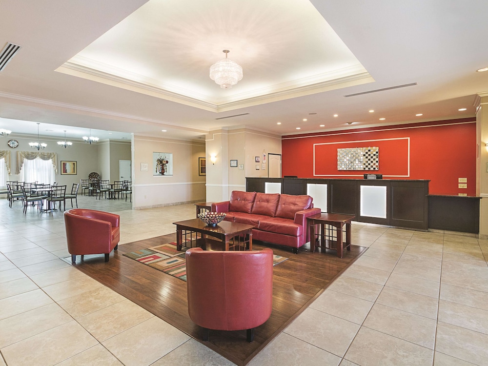 La Quinta Inn And Suites By Wyndham Waxahachie 31/40