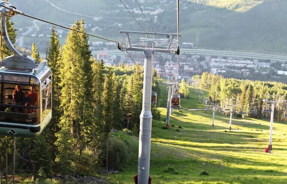 Vail Run Resort 75/82
