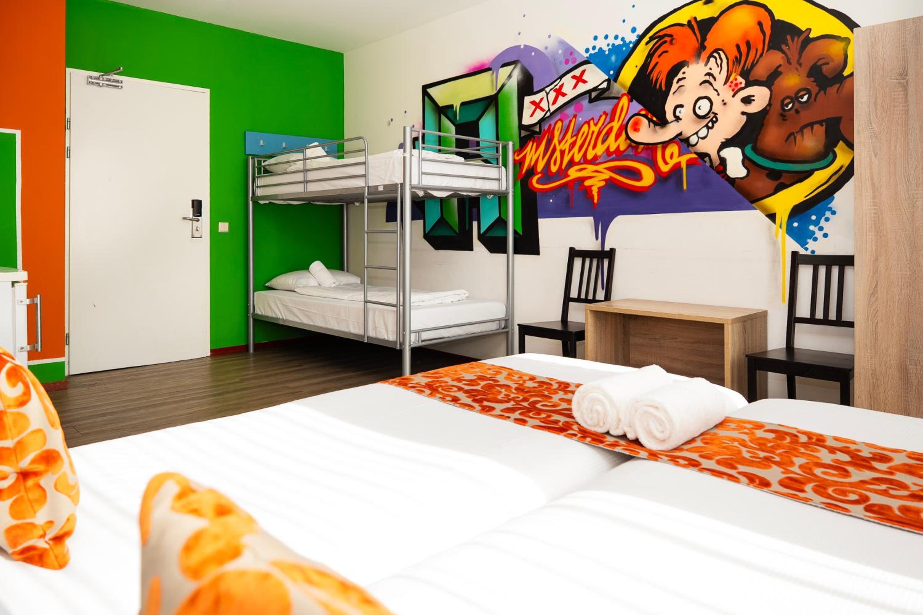 Studio, Twin Beds, Bunk Bed, External Bathroom