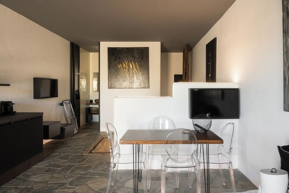 Mykonos Dot - Art Homes 24/46
