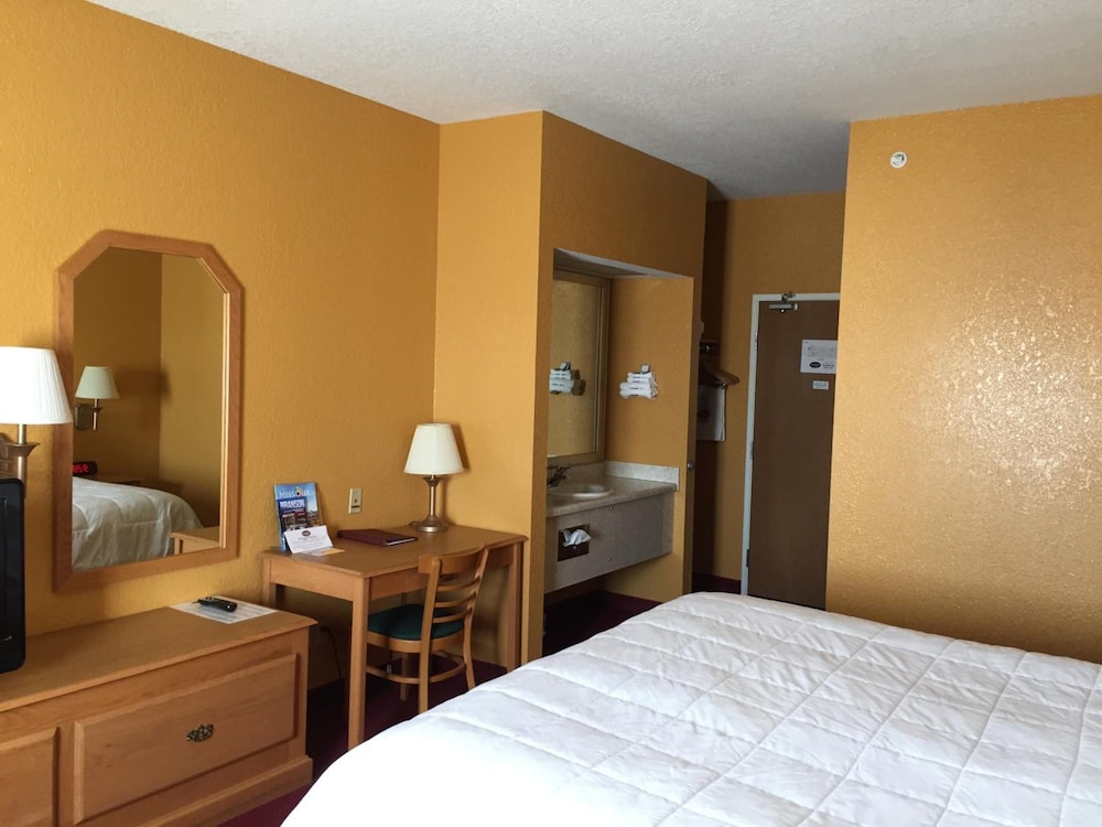 Parkfield Inn 13/30