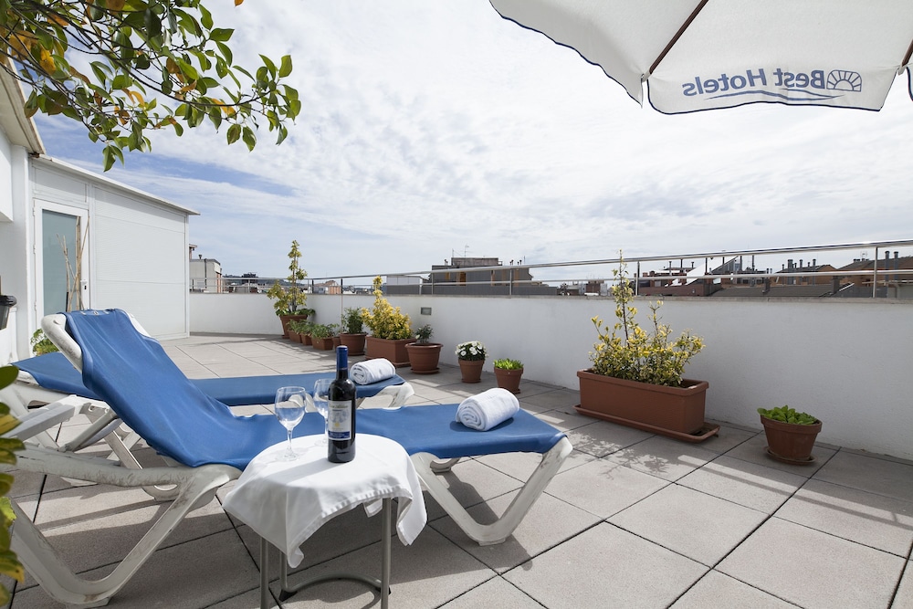 Best Aranea Hotel 32/36