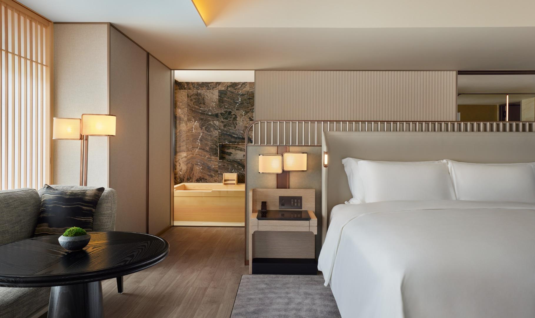 Imperial, Suite, Single, King Bed