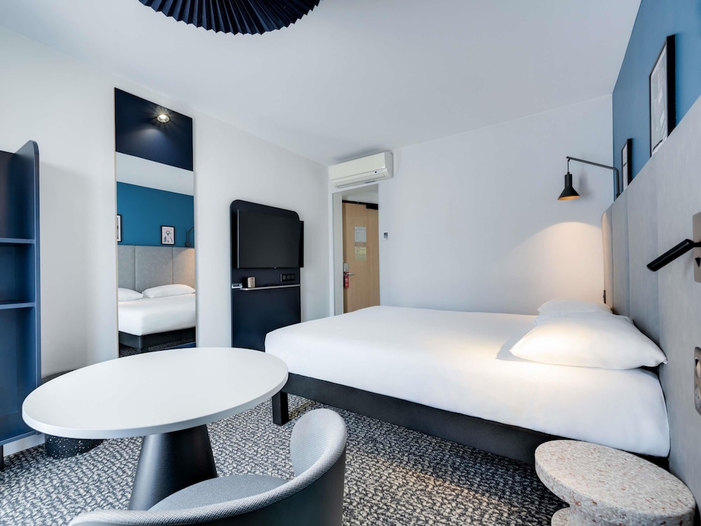 Ibis Paris Pere Lachaise 44/46