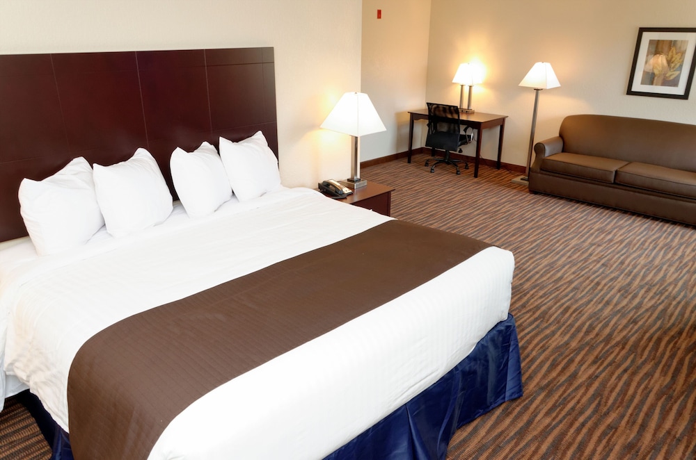 Boulders Inn Amp Suites Oak Ridge 9/50