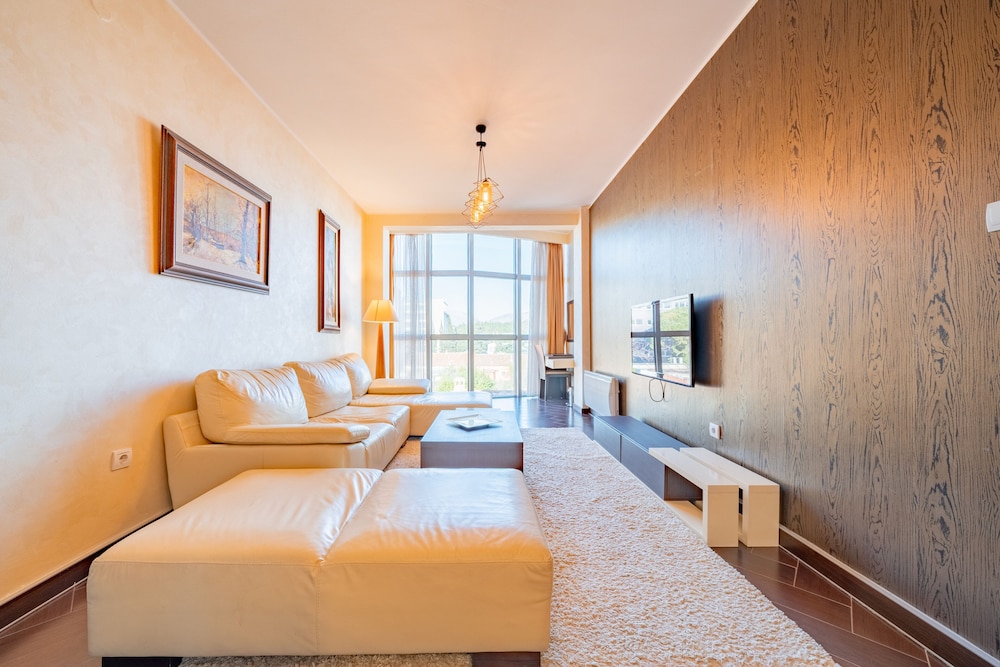Alexandar Lux Hotel 12/50