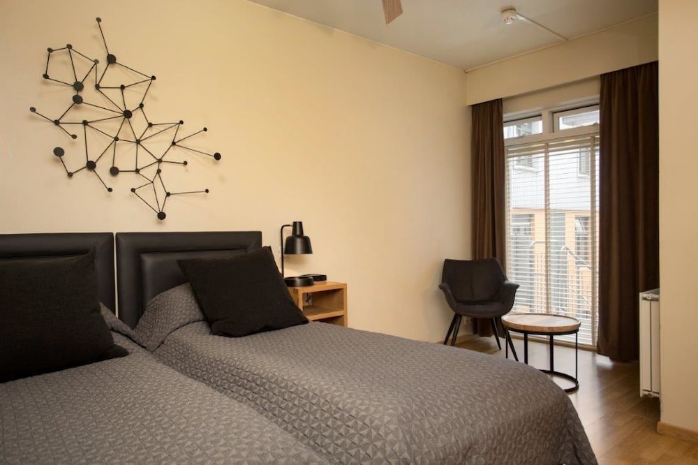 Hotel Fron 20/50