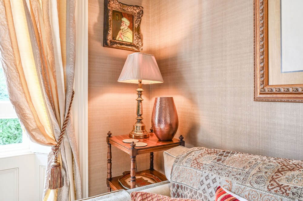 Muntham Holiday Apartments 28/50