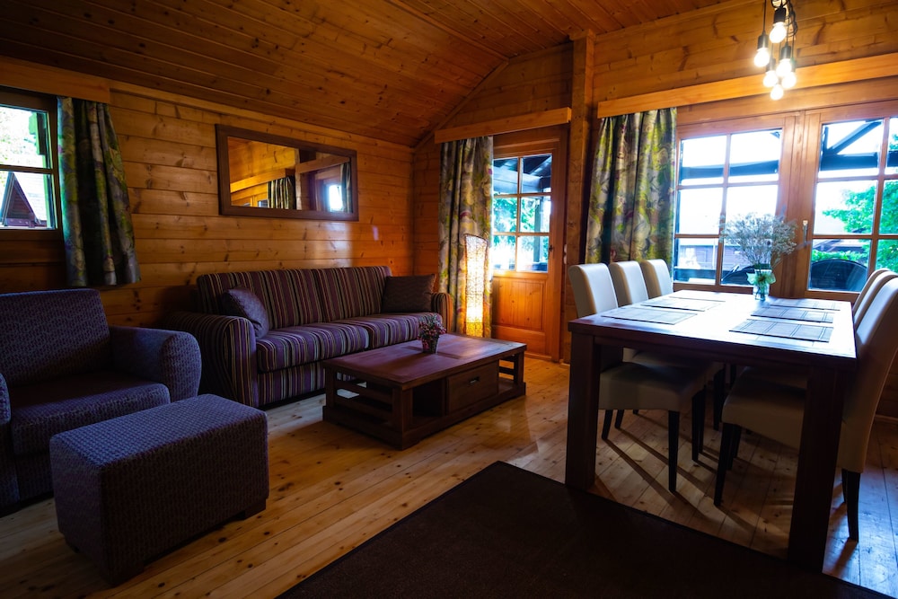 Petnehazy Aparthotel 34/60