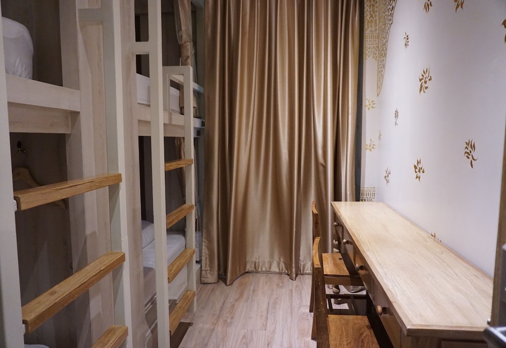 Lady M Hostel At Suvarnabhumi Airport - Female Only 40/49