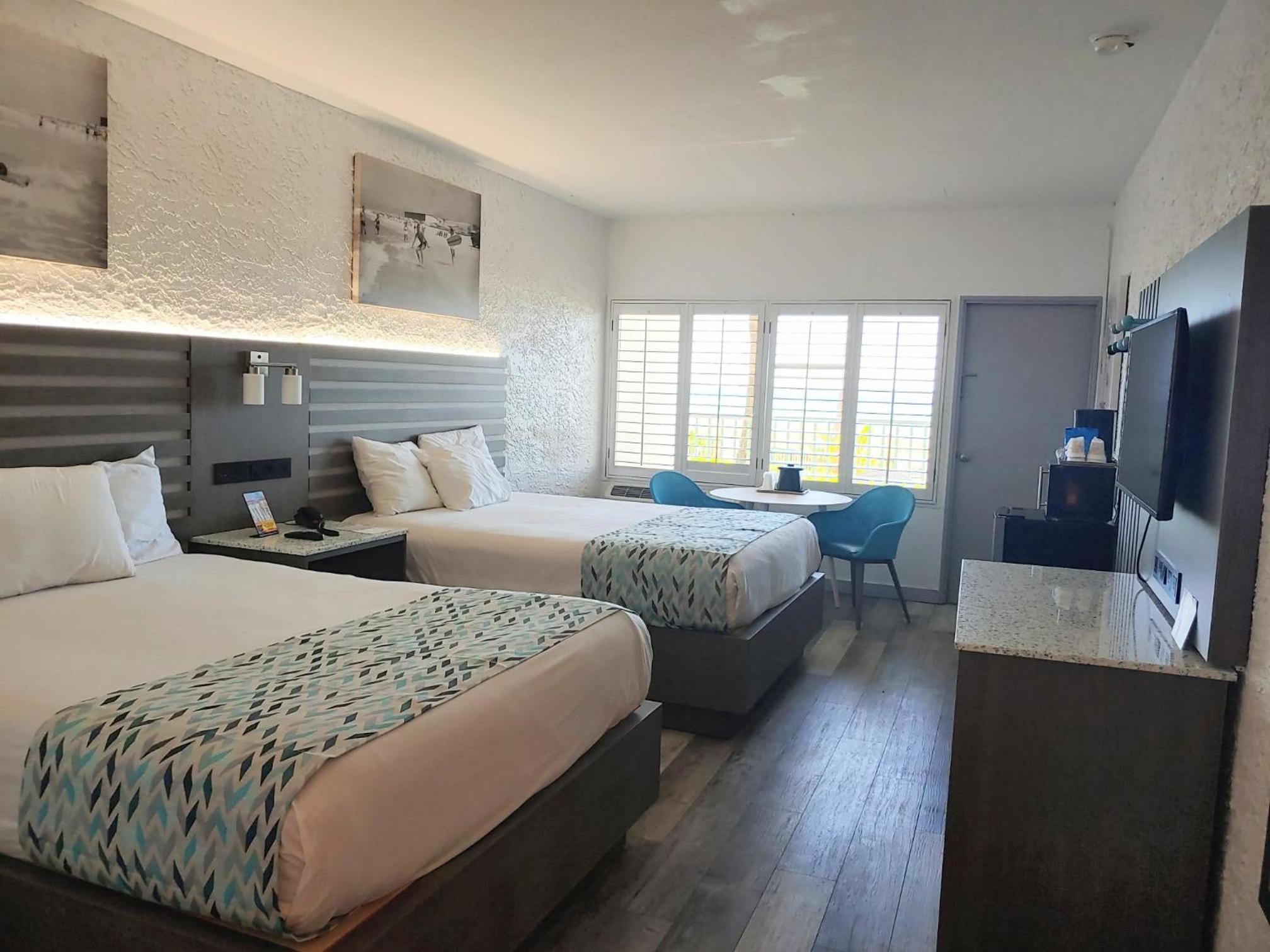 Standard, 2 Queen Beds, Gulf View