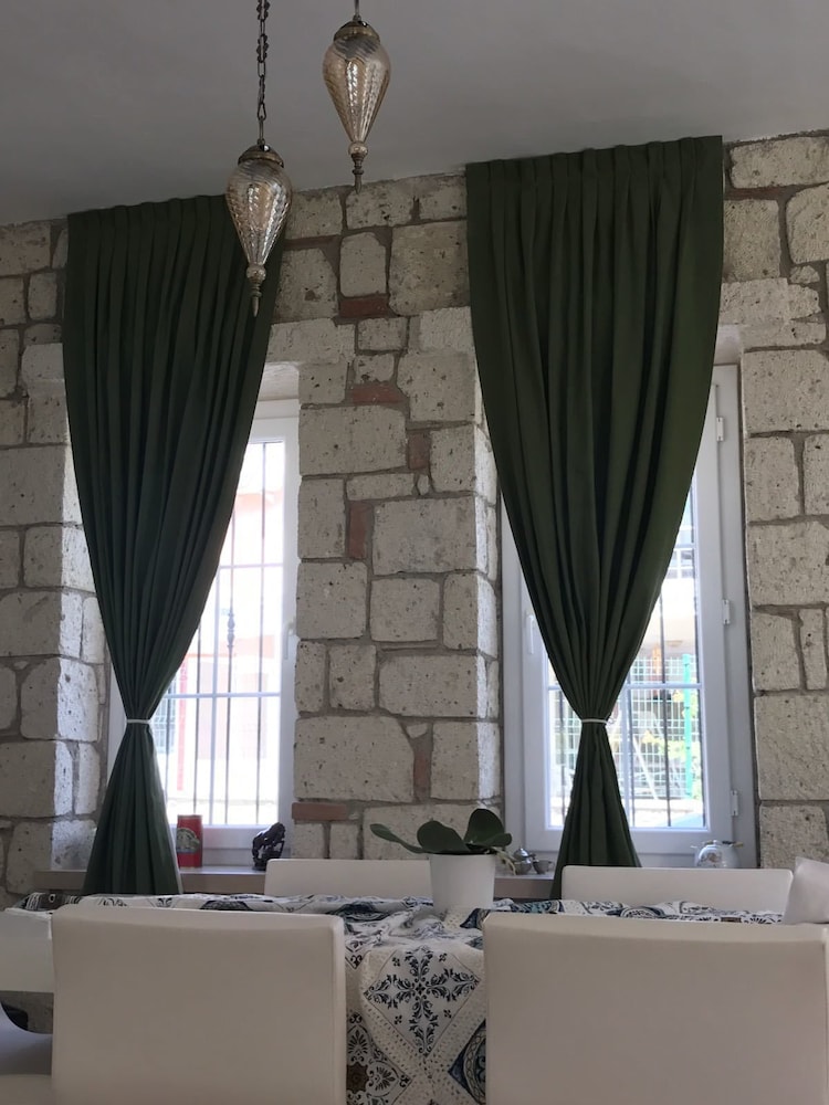 Kerme Ottoman Alacati 26/50