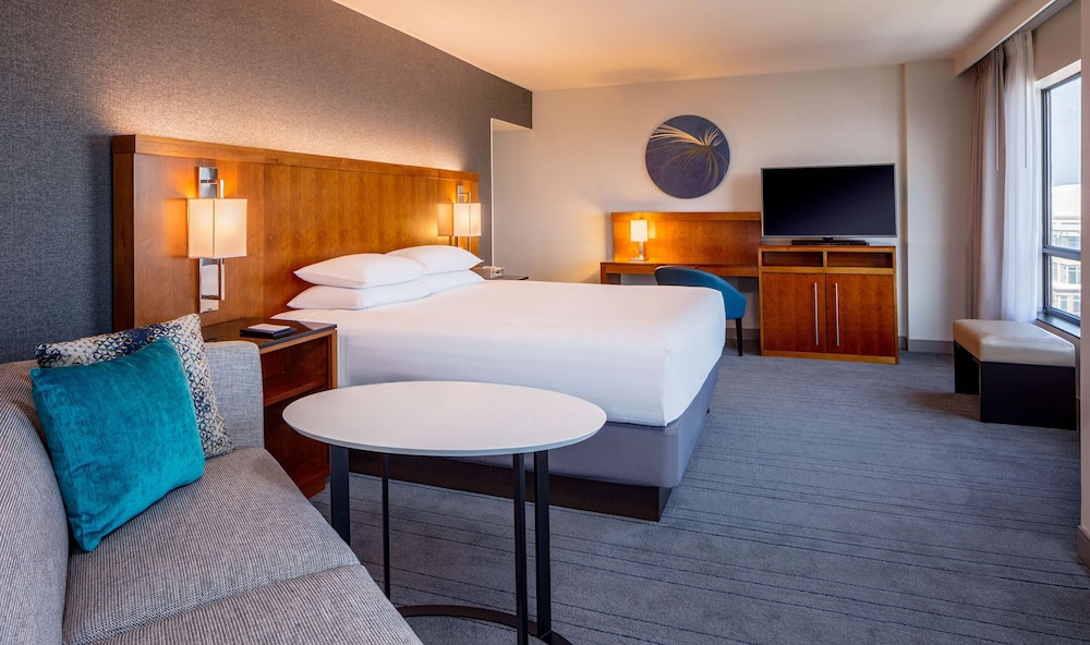 Hyatt Regency Crystal City 42/70