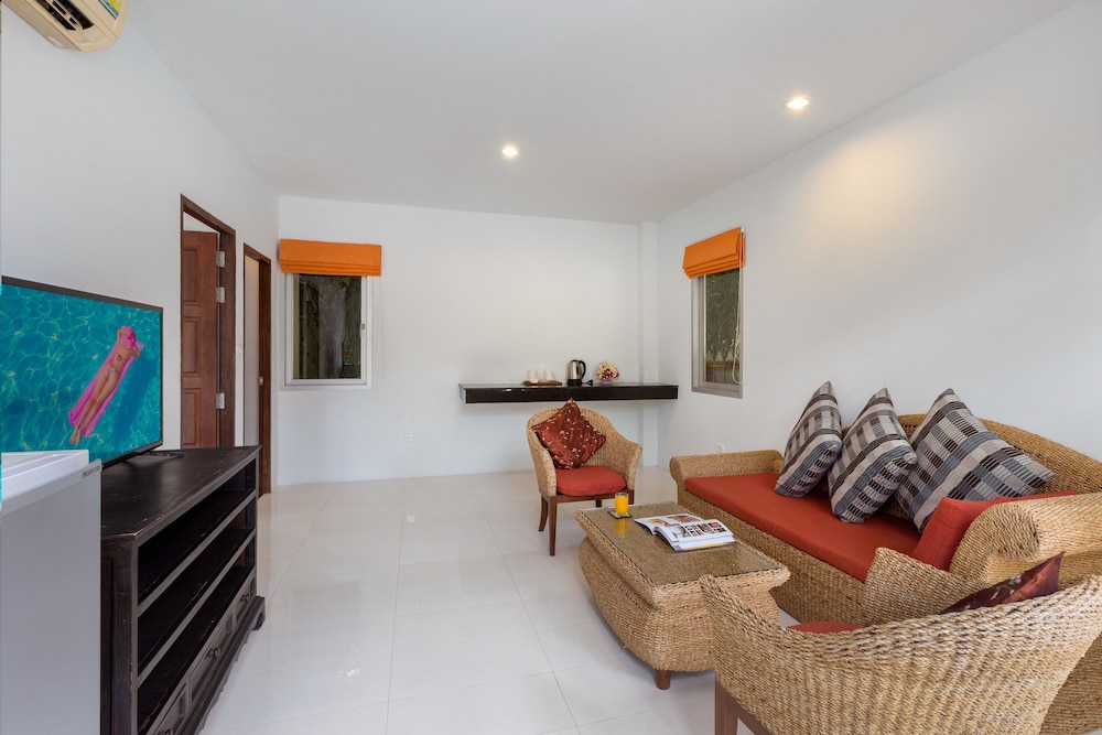 Phuket Sea Resort 24/50