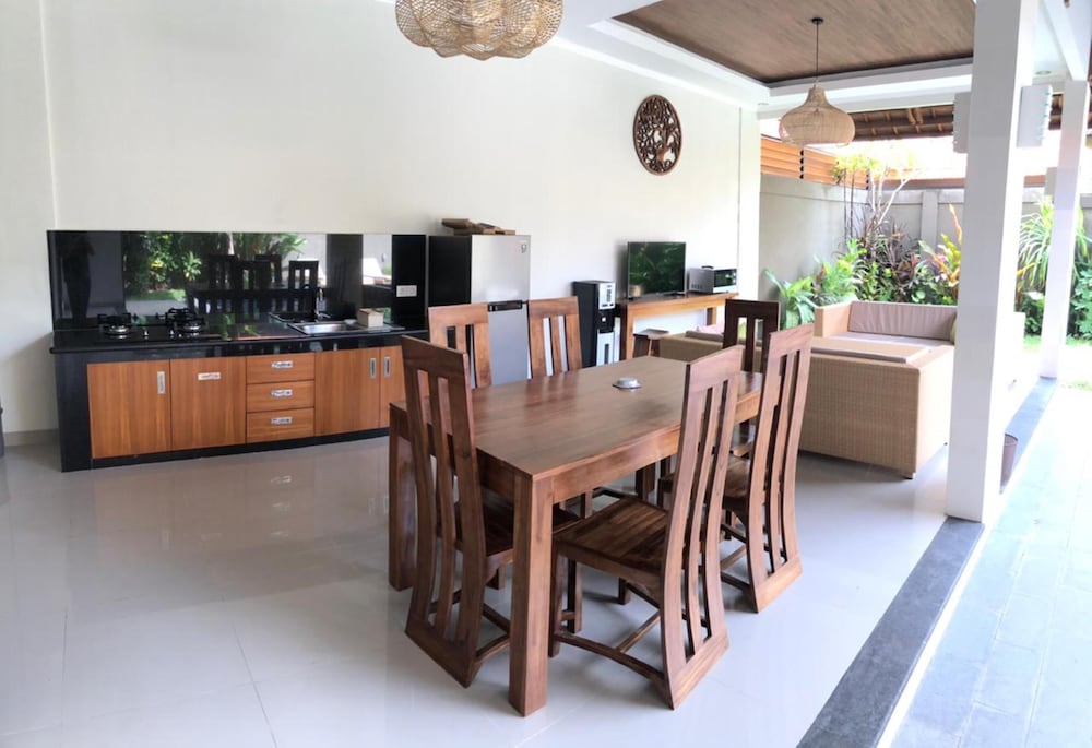 Three Brothers Bungalows & Villas Legian 68/79