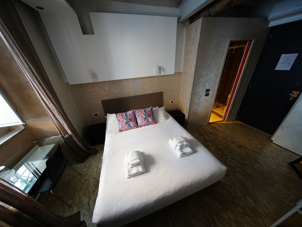 Nerva Accommodation 12/50