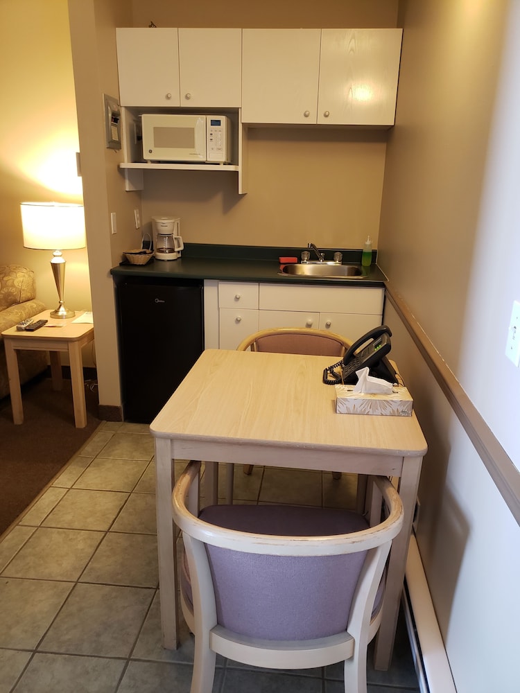Shemron Suites Hotel 7/28