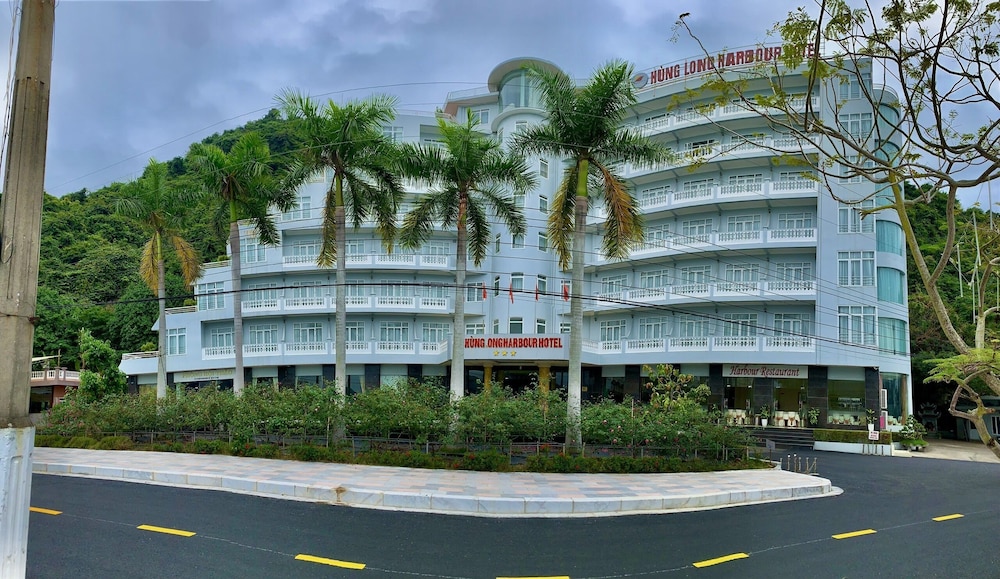 Hung Long Harbour Hotel 50/58