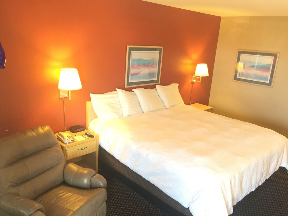 Americas Best Value Inn Garden City 12/28