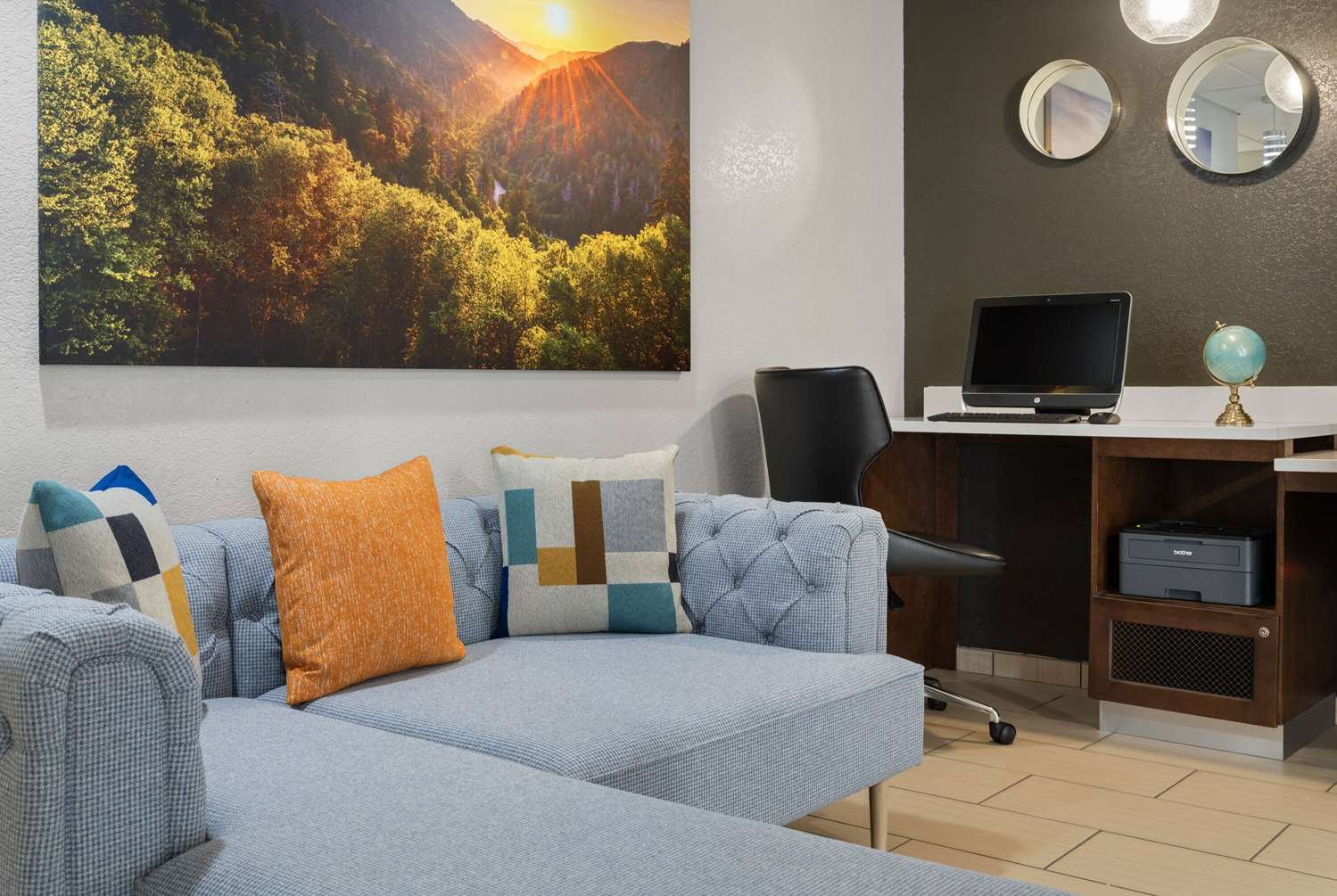 La Quinta Inn & Suites by Wyndham Knoxville Airport 39/47