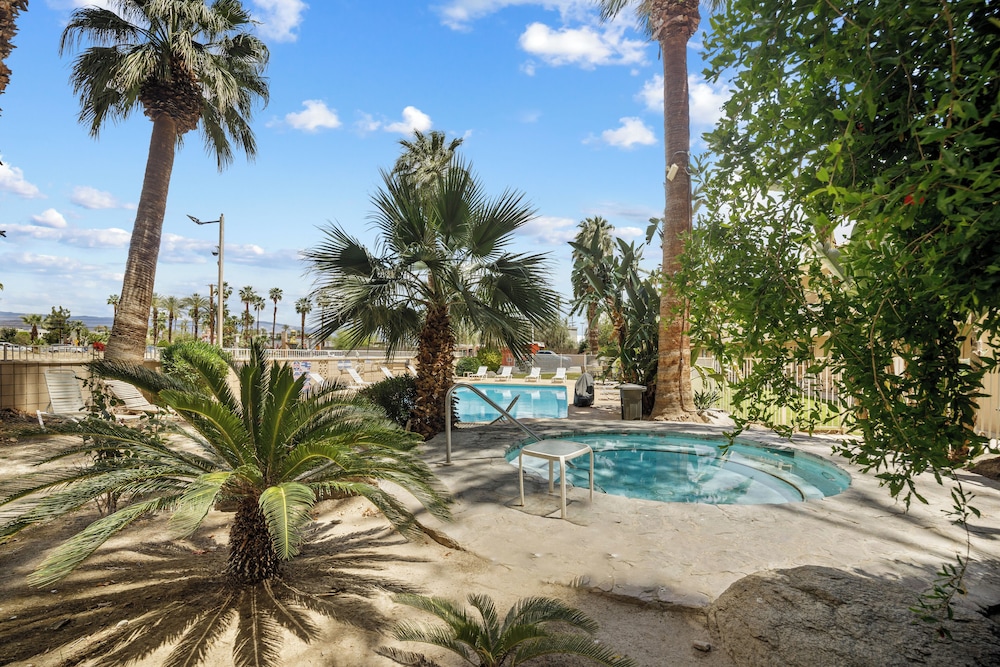 Sol Springs Inn 44/50