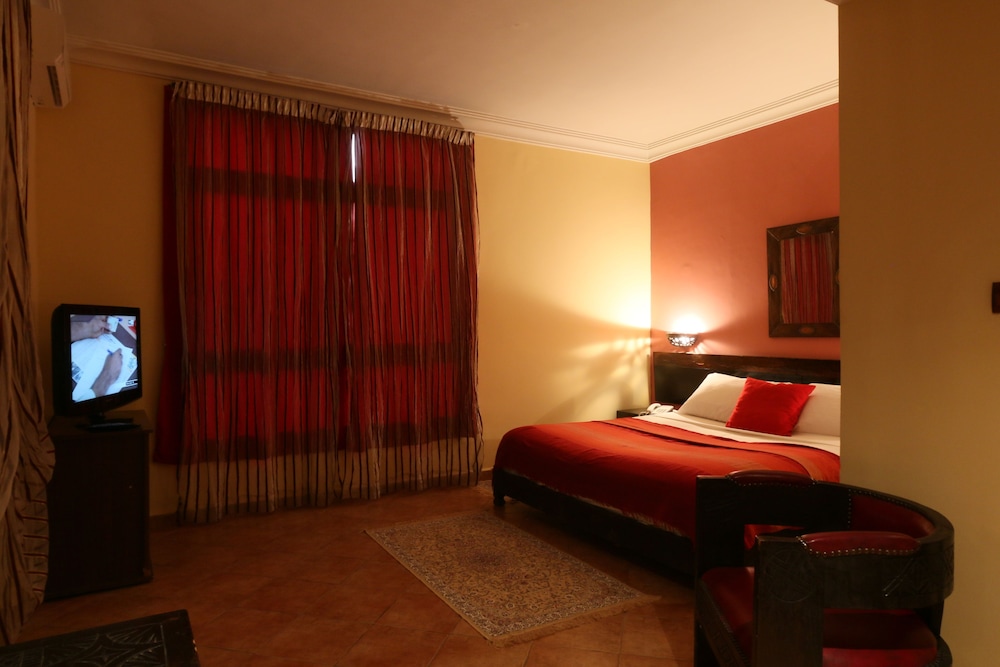 Hotel Tafoukt 11/71
