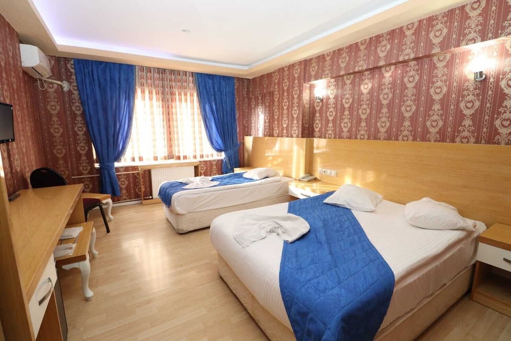 Peracity Hotel 18/99