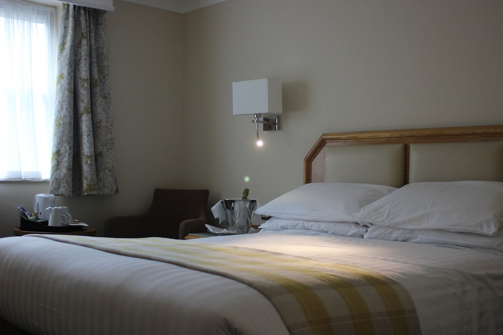 Best Western Chilworth Manor Hotel 16/53