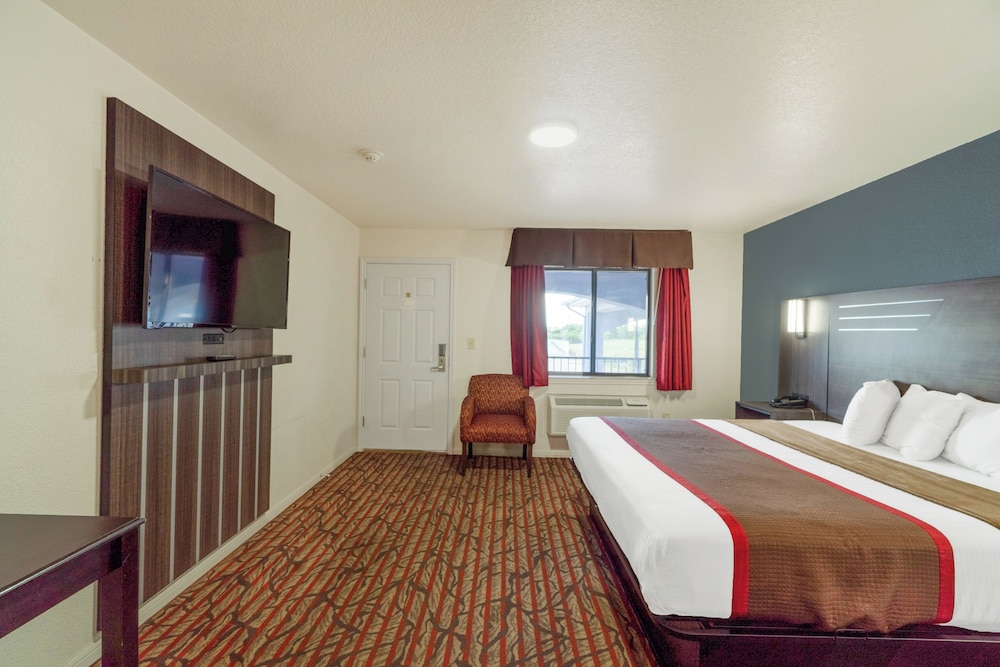 High Five Inn 5/50
