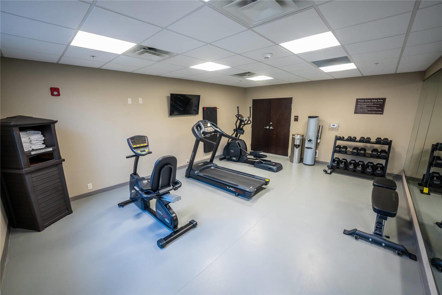 MainStay Suites at Discovery Park of America 28/38
