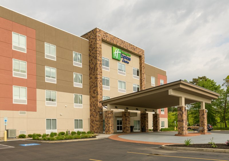 Holiday Inn Express Suites Jamestown 38/40