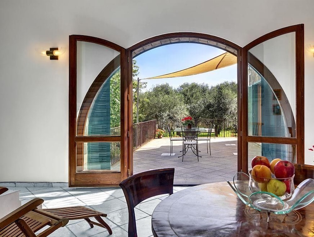 Villa Vesuvio 12/29