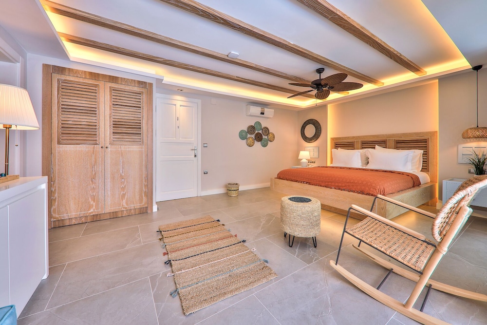 Kalkan Saray Suites Hotel 42/74