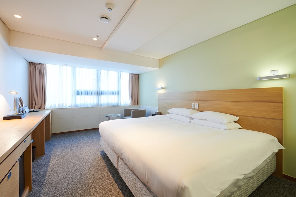 Nine Tree by Parnas Seoul Myeongdong 1 28/65