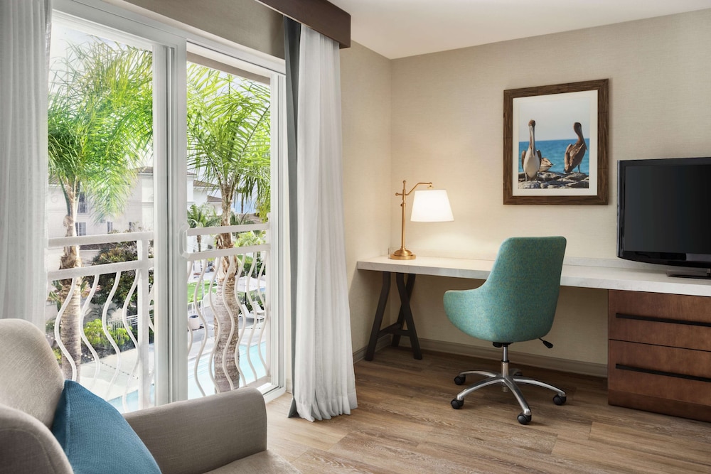 Hilton Garden Inn Carlsbad Beach 80/92