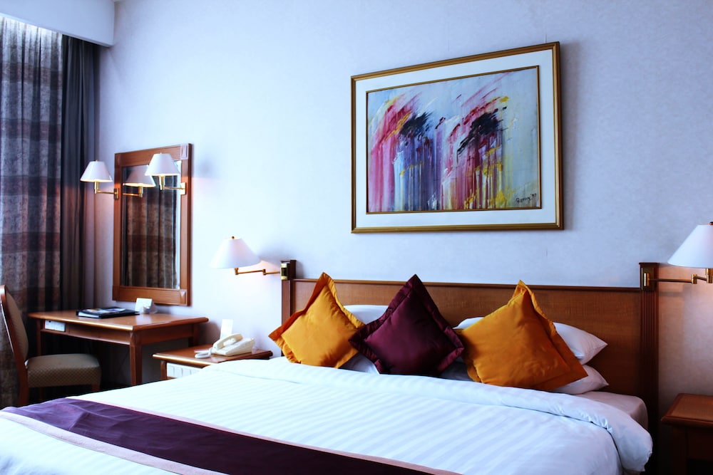 Menara Peninsula Hotel 18/46