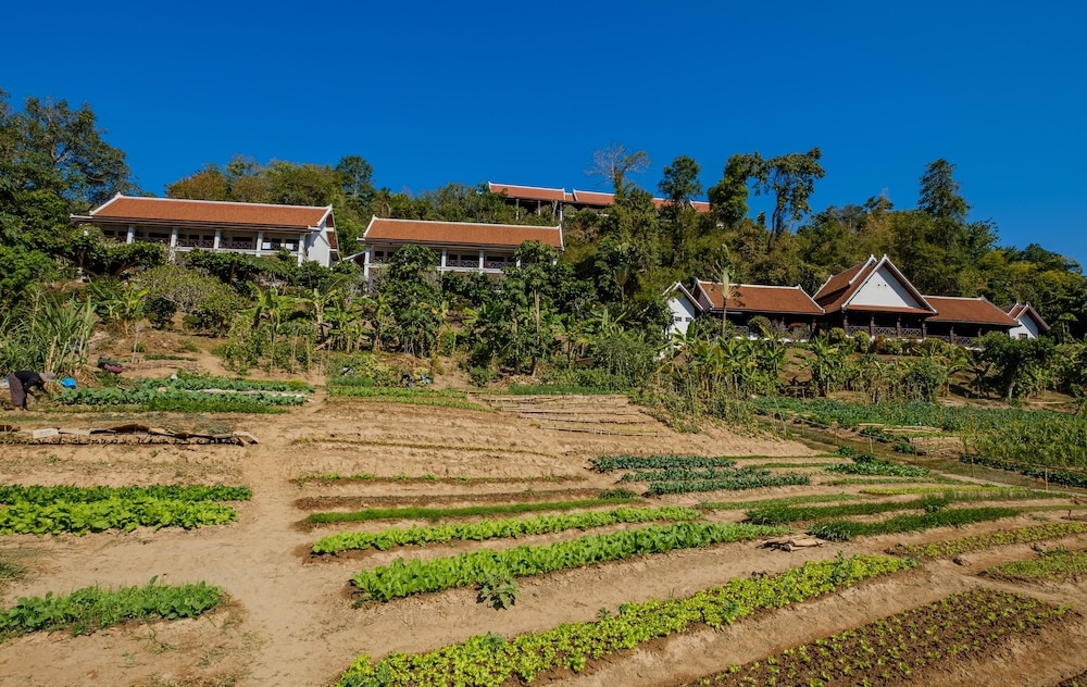 SANCTUARY PAKBENG LODGE 72/86
